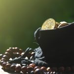 آیا فعالیت در فارکس حلال است؟ حکم شرعی قرآن و مراجع در موردش چیست؟