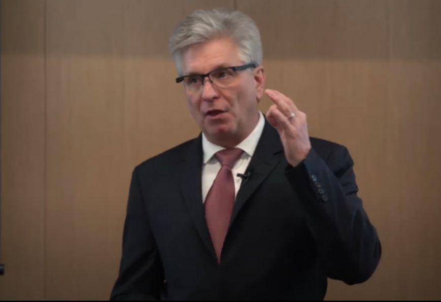 کریستوفر والر: اکثر ارزهای دیجیتال بی‌ارزش هستند