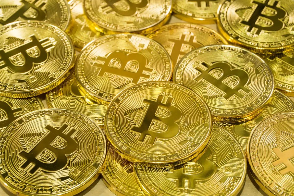 کوین شیرز: بهرغم بازیابی قیمت بیت کوین، موسسات همچنان به فروش ادامه میدهند