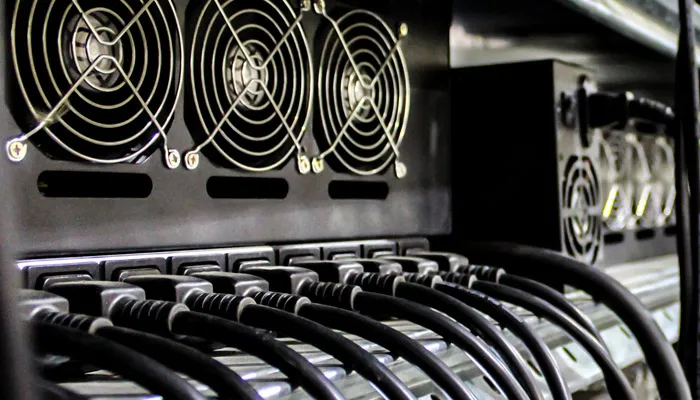 دستگاه ماینر