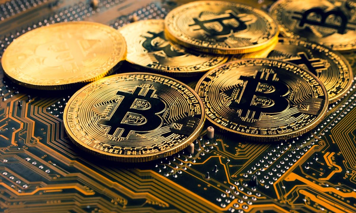 جابجایی ۴۹,۵۰۰ بیت کوین توسط کوین بیس و نهنگها