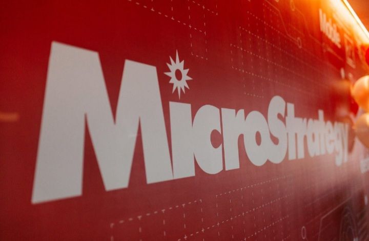 مدیرعامل مایکرو استراتژی: به خرید بیت کوین ادامه می‌دهیم