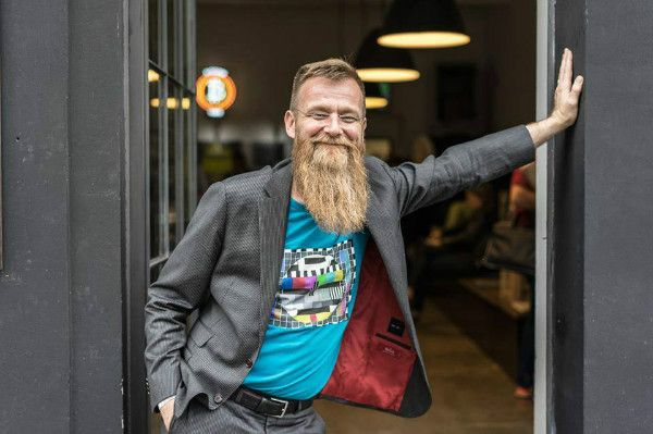 ذخیره بیت کوین با کاشت میکروتراشههای NFC در زیر پوست! ذخیره بیت کوین با کاشت میکروتراشههای NFC در زیر پوست!