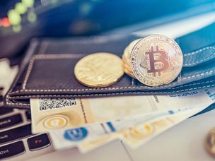 ابوظبی: نهادهای قانون‌گذاری خدمات مالی در حال تنظیم مقرراتی برای ارز دیجیتال و ICO هستند