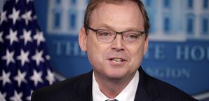 گزینه مورد اعتماد ترامپ برای فدرال رزرو سهام‌دار میلیونی کوین‌بیس است