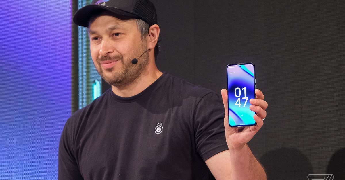 شرکت توسعه‌دهنده هلیوم سیم کارت گوشی‌های هوشمند سولانا را تأمین می‌کند