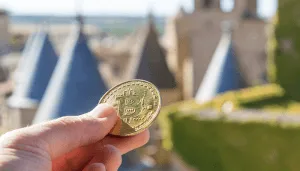 مجمع دیوانگان؛ داستان انفجار 2017 و جوانانی که با ارزهای دیجیتال میلیونر شدند مجمع دیوانگان؛ داستان انفجار 2017 و جوانانی که با ارزهای دیجیتال میلیونر شدند