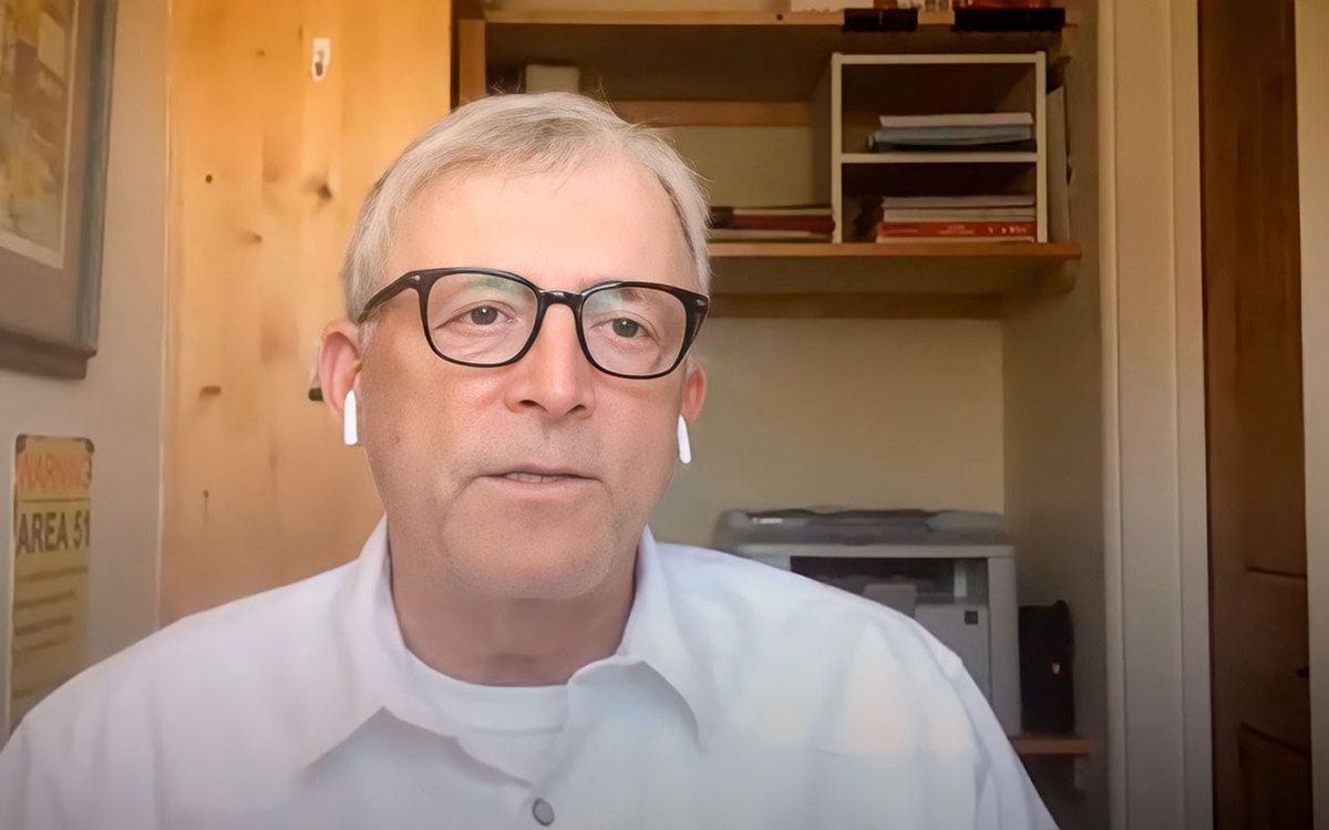 پیتر برنت به شکل‌گیری یک الگوی قیمتی معروف در نمودار کاردانو اشاره کرد