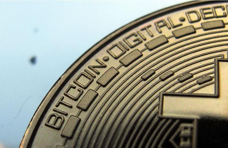 سرمایه گذاری در بیت کوین: ارزش بیت کوین چطور تعیین میشود؟ سرمایه گذاری در بیت کوین: ارزش بیت کوین چطور تعیین میشود؟