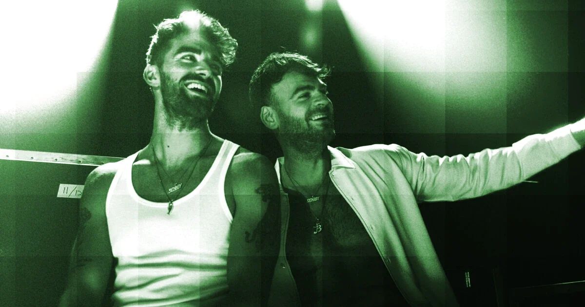 گروه موسیقی چین اسموکرز با استفاده از NFT، حق امتیاز آلبوم جدید خود را در اختیار طرفداران‎‎‎‎‎‎‎‎شان می‎‎‎‎‎گذارند