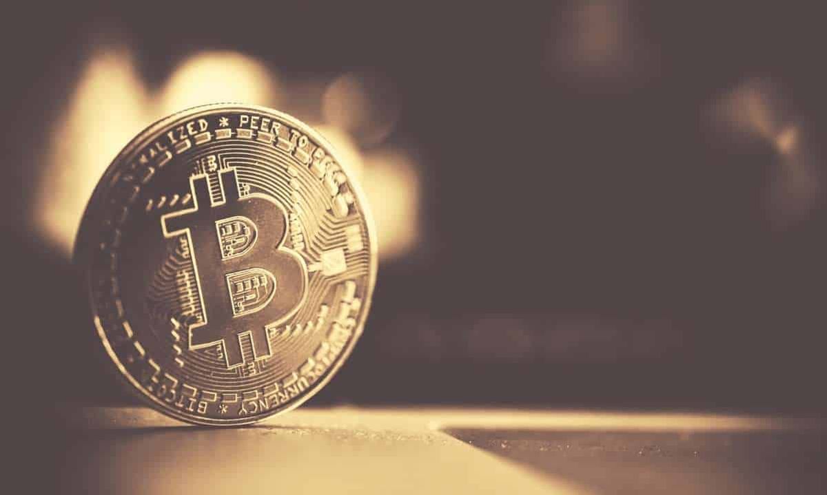 دولت آمریکا بیش از ۱۳۱ میلیون دلار بیت کوین ضبط شده را به کوین بیس منتقل کرد