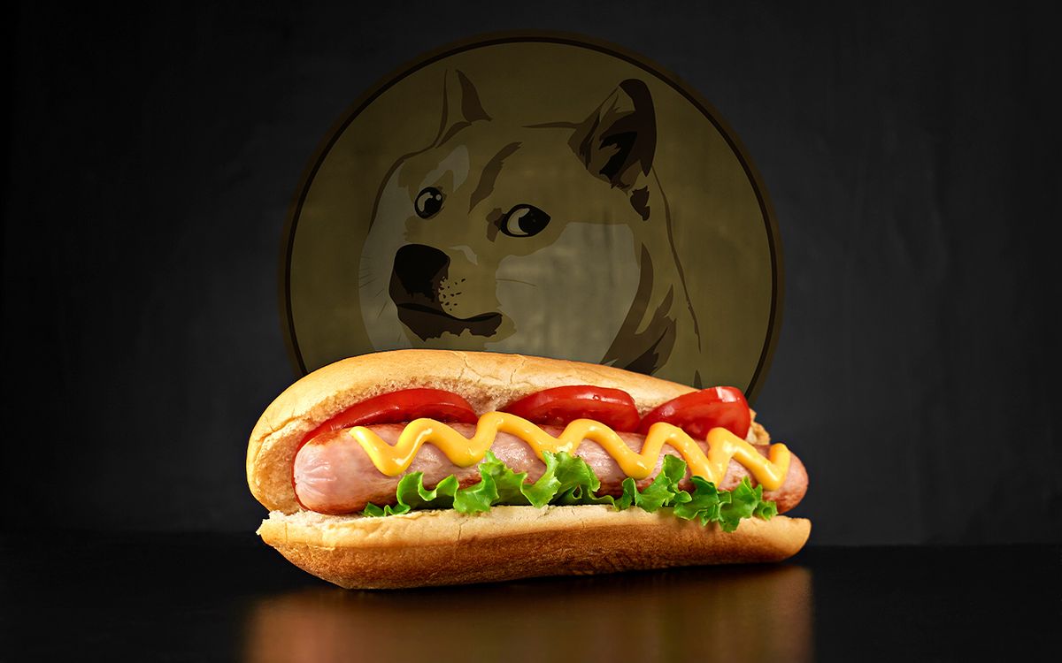 هات‌داگ دوج‌کوین را در رستوران کریپتو استریت میل کنید