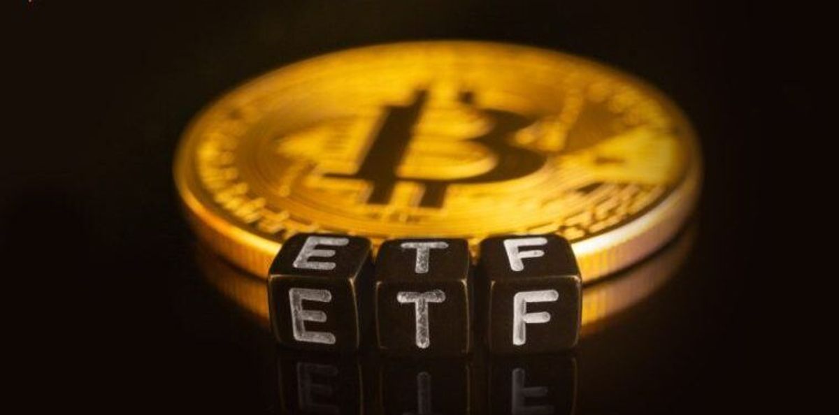 خروج سنگین سرمایه از ETFهای بیت کوین؛ آلت کوین‌ها در کانون توجه نهادها