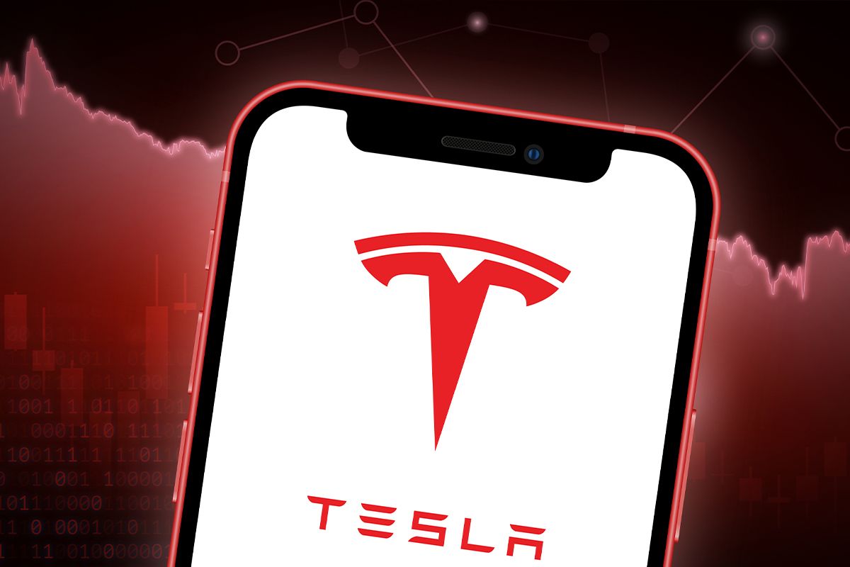 آرک اینوستمت برای خرید سهام رابین هود ۶۶ میلیون دلار سهام تسلا را به فروش رساند