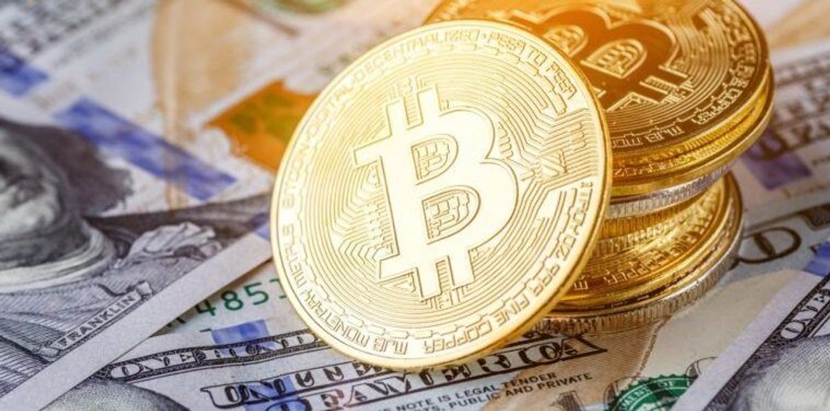 رابرت کیوساکی: برای حفظ قدرت خرید، بیت کوین و طلا بخرید