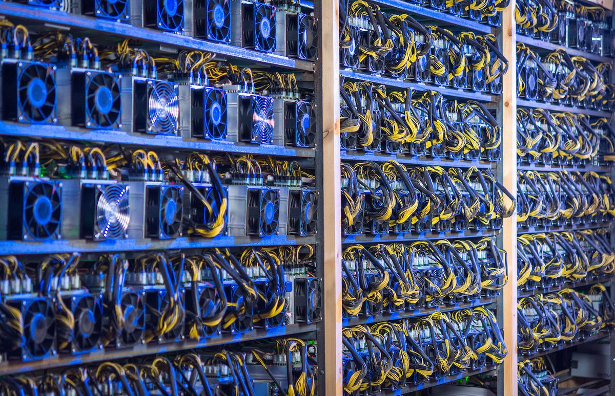 عملکرد بهتر سهام شرکت‌های استخراج بیت کوین در یک سال گذشته نسبت به بیت کوین