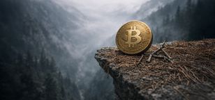 سقوط بیت کوین به سوی پنجمین ماه منفی متوالی؛ فشار فروش ETF ها قیمت را به ۵۸,۰۰۰ دلار نزدیک کرد