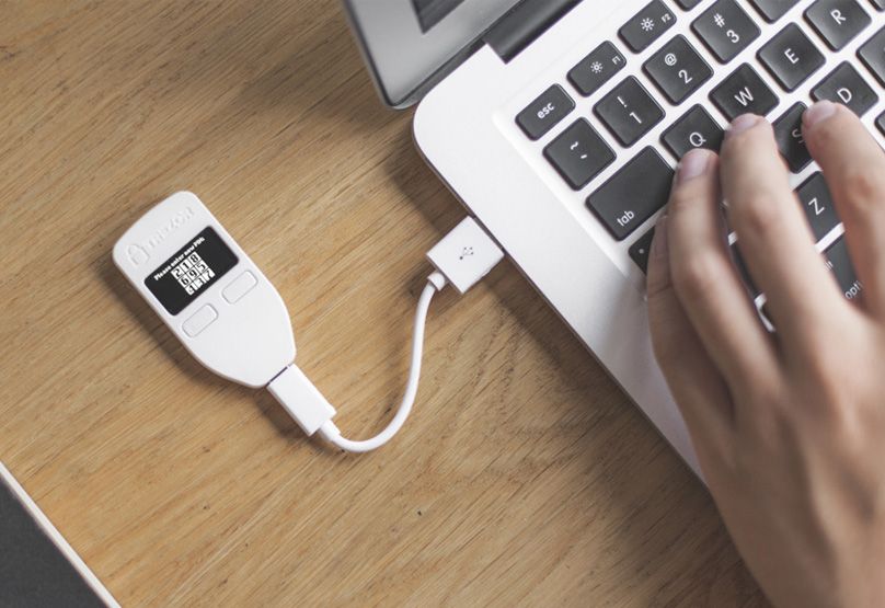 واکنش لجر و ترزور به ادعای وجود مشکل امنیتی در کیف پولهای سخت افزاری واکنش لجر و ترزور به ادعای وجود مشکل امنیتی در کیف پولهای سخت افزاری