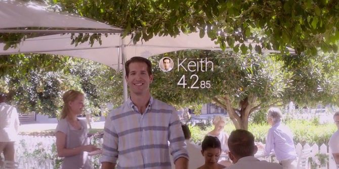 آینه سیاه، پیش روی دیکتاتور بزرگ