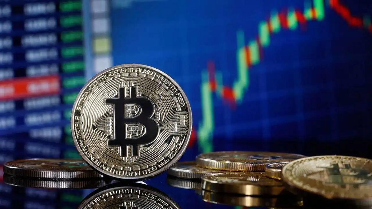 بیت کوین در محدوده ۱۱۷ هزار دلار؛ نبرد خریداران و فروشندگان ادامه دارد