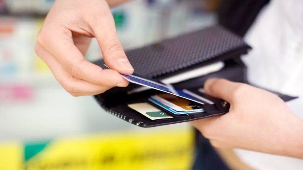 مدیرعامل پست بانک: سند ارز دیجیتال تدوین میشود مدیرعامل پست بانک: سند ارز دیجیتال تدوین میشود