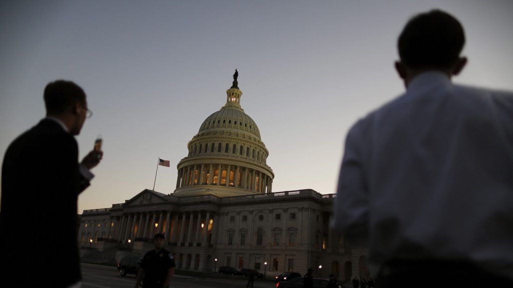 نظرات یک طرفدار بزرگ: قیمت بیت کوین بازهم سقوط می‌کند اما سرانجام به 100,000 دلار خواهد رسید !