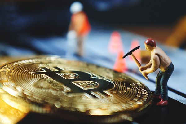 گلاسنود: ماینرها در حال انباشت بیت کوین هستند