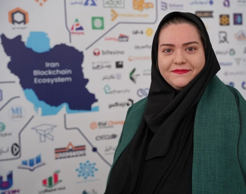 مهکامه شریف‌زاد