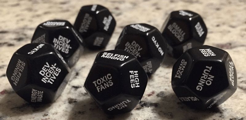 تاس‌هایی که کار انتقاد از بیت کوین را خیلی ساده‌تر کرده است!