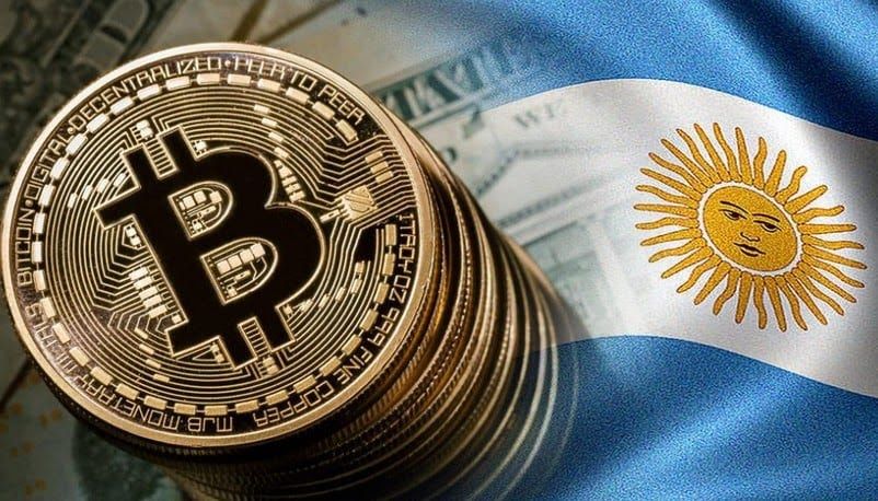 هجوم آرژانتینی‌ها به بازار بیت کوین برای مقابله با تورم ۶۰ درصدی