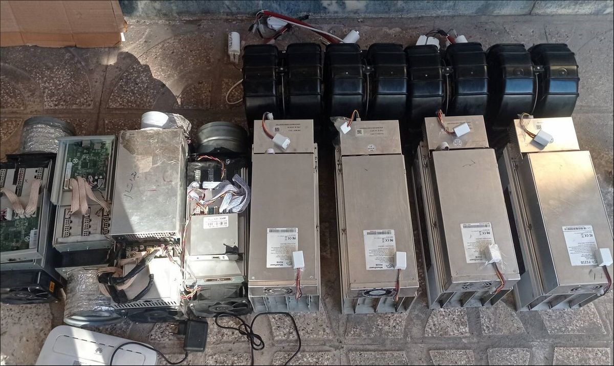 کشف ۹ دستگاه استخراج ارز دیجیتال غیرمجاز در علی آباد کتول