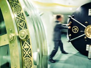 سال ۲۰۱۸ : سالی که بانک های مرکزی شروع به خرید ارزهای دیجیتال می‌کنند