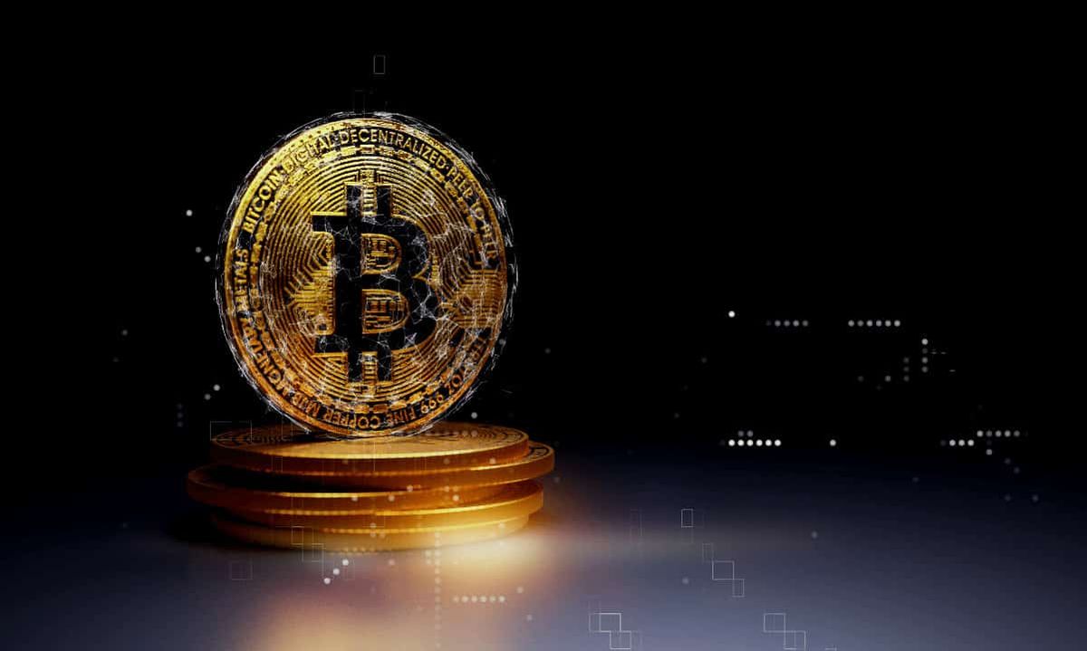 صعود قیمت بیت کوین به بالای ۶۴ هزار دلار؛ پایان احتمالی روند نزولی هفتگی