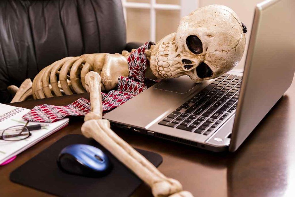 چرا نوسانات بازار ارزهای دیجیتال زیاد است؟ چرا نوسانات بازار ارزهای دیجیتال زیاد است؟