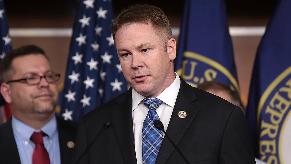 یکی از نمایندگان آمریکایی لایحه‌ای برای محدودکردن کنترل دولت بر کیف‌ پول‌های غیرامانی ارائه کرد