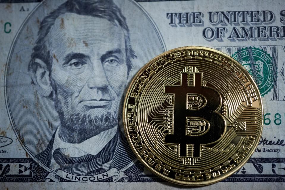 دولت آمریکا ۳۰۱۷۴ عدد بیت کوین به ارزش ۲.۱ میلیارد دلار را به کوین بیس منتقل کرد