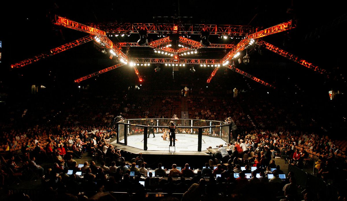 مبارز UFC تمام درآمد خود را به بیت کوین دریافت می‌کند