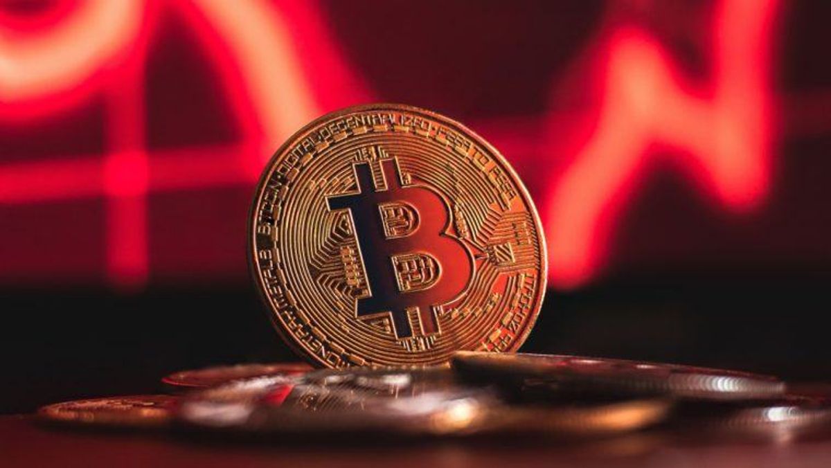 احتمال کاهش قیمت بیت کوین به سطح حمایت ۶۵ هزار دلاری