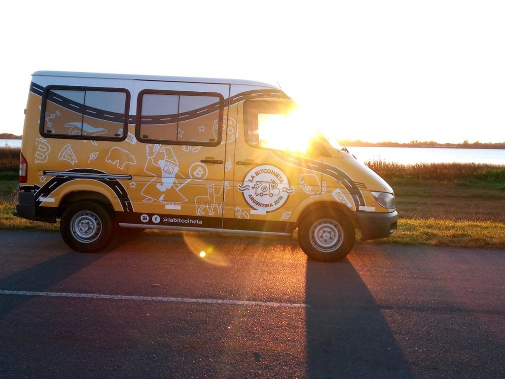 راهکار جالب آرژانتینیها برای معرفی و ترویج بیت کوین راهکار جالب آرژانتینیها برای معرفی و ترویج بیت کوین