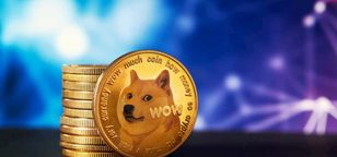 نهنگ‌های دوج کوین ۴۷۰ میلیون DOGE خریداری کردند؛ بازار در انتظار نشست کاخ سفید