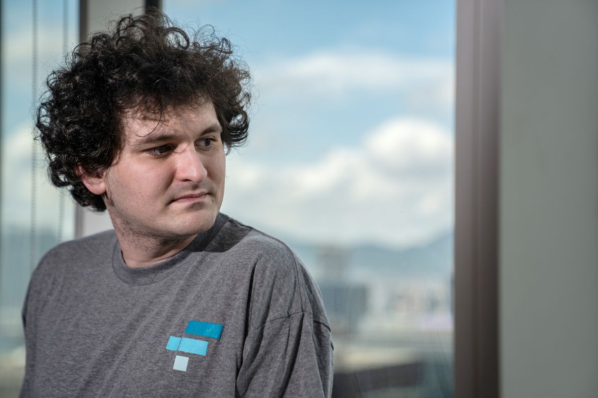 سم بنکمن فرید هنگام جمع‌آوری سرمایه صرافی FTX در سال گذشته ۳۰۰ میلیون دلار پول نقد کرد