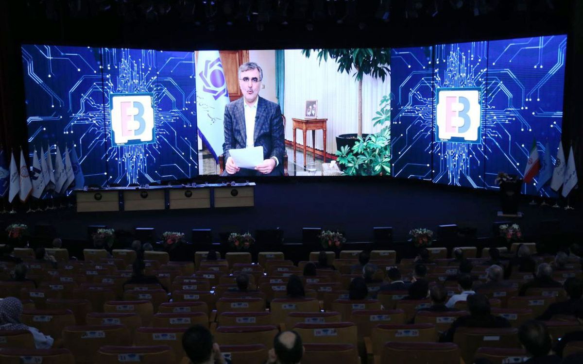 رئیس بانک مرکزی: قانون‌گذاری ارزهای دیجیتال برای تمام دنیا یک معضل است