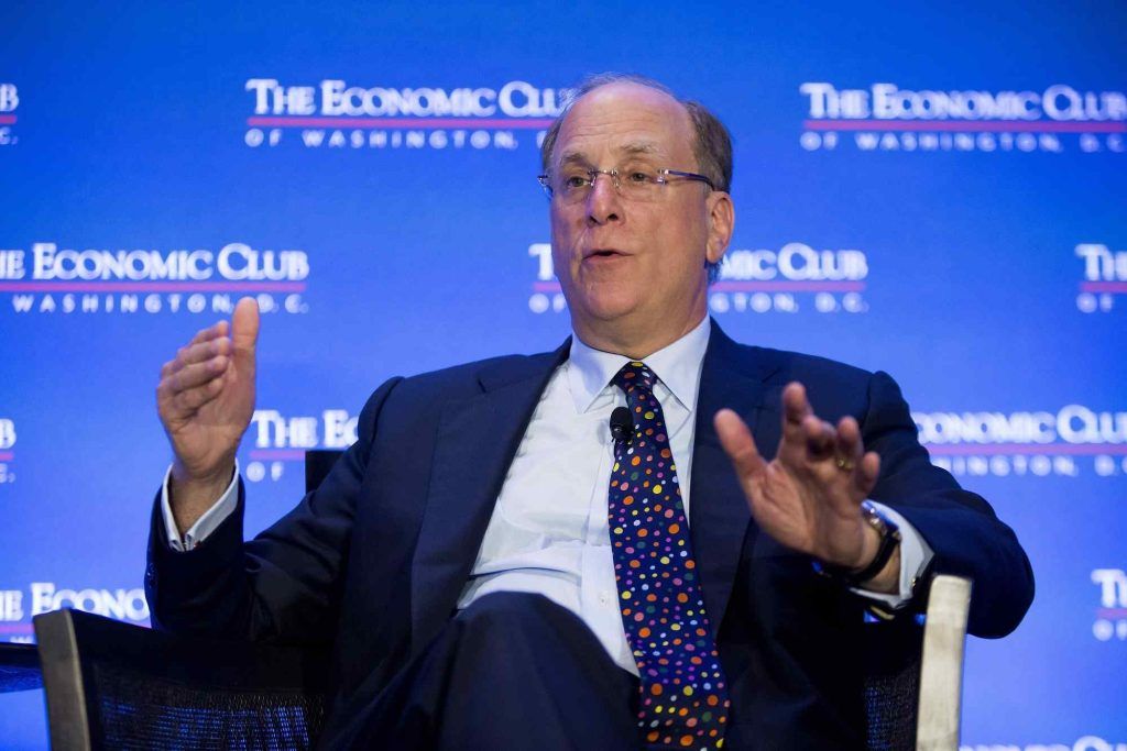 بزرگترین شرکت مدیریت دارایی جهان به بیت کوین علاقه‌مند شده است