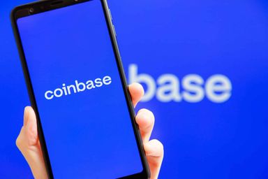 افزایش ۱۶۰۰ درصدی تراکنش‌های روزانه شبکه Base در سال ۲۰۲۴