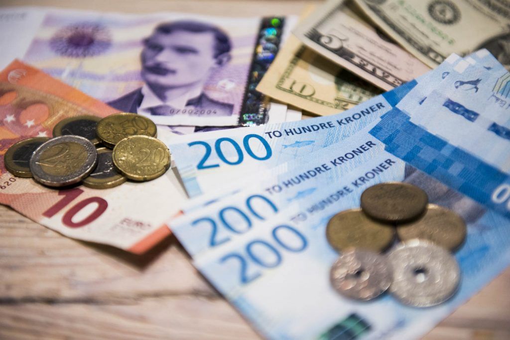 نایب‌ رییس کمیسیون بازار پول: در آینده‌ای دور اسکناس حذف خواهد شد