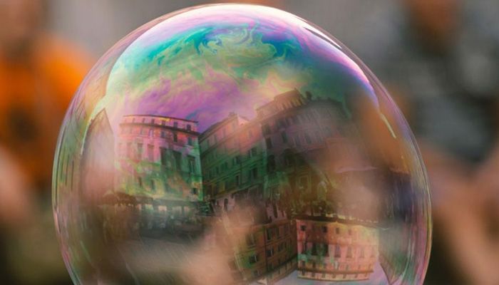 فدرال رزرو تلاش می‌کند تا از ترکیدن حباب مسکن جلوگیری کند