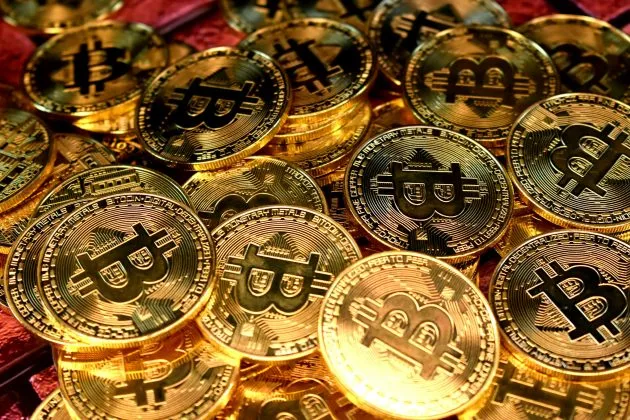 افت بیت کوین و سایر ارزهای دیجیتال؛ بازار ۷۰ میلیارد دلار از دست داد