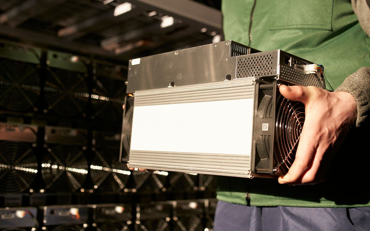 کوزوو پس از ممنوع کردن استخراج ارزهای دیجیتال ده‌ها دستگاه ماینینگ را توقیف کرد